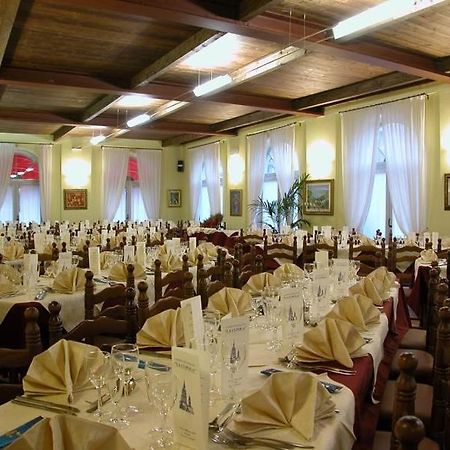 نوفارا Hotel La Cupola المظهر الخارجي الصورة