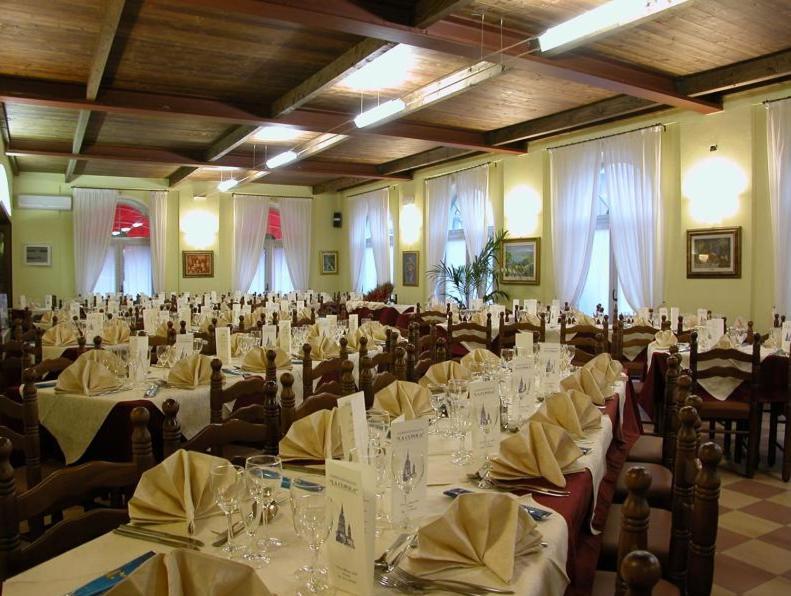 نوفارا Hotel La Cupola المظهر الخارجي الصورة